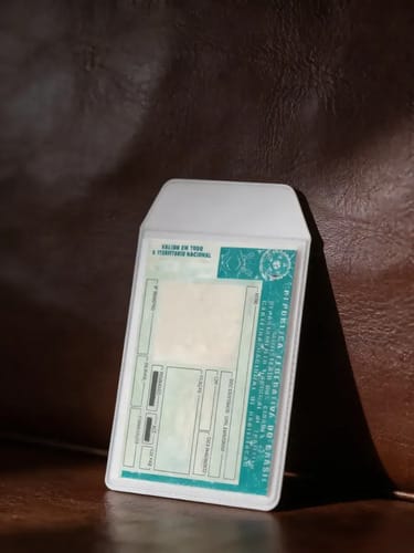 Protetor Documentos CNH com Aba PVC 6x9 cm Transparente 10 Unidades PlastPark - Imagem 3