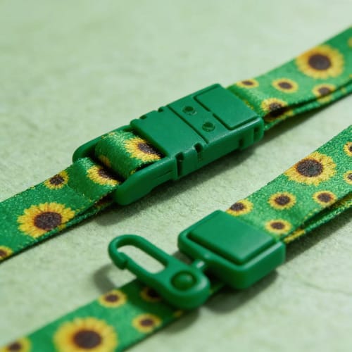 Cordão para Crachá Presilha Plástica Trava Anti Sufocamento Girassol Nylon 2x42 cm Verde PlastPark 2 Unidades - Imagem 4